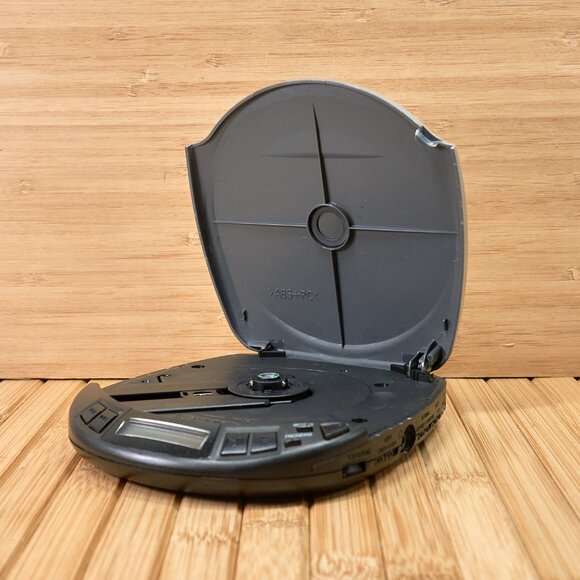 JVC XL-P34 Portable CD Player, Shock Protection Hyper Bass Sound, Made in Japan - Picture 11 of 11